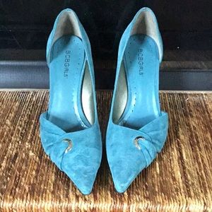 BCBGirls Madison Teal Suede 3 1/2 in heel sz 6